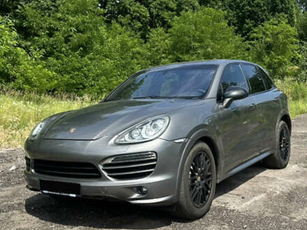 Порше Каен 2011 в Чернигове на Automoto.ua Серый Порше Каен, объемом двигателя 3 л и пробегом 191 тыс. км за 15000 $, фото 1 на Automoto.ua
