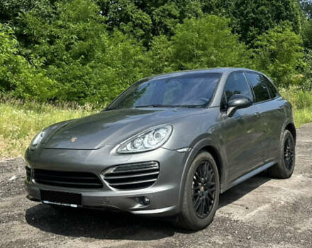 Сірий Порше Cayenne, об'ємом двигуна 3 л та пробігом 191 тис. км за 15000 $, фото 1 на Automoto.ua