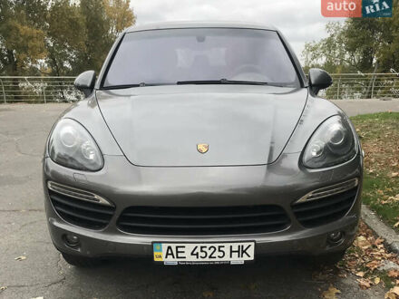 Порше Cayenne 2013 у Дніпро (Дніпропетровську) на Automoto.ua Сірий Порше Cayenne, об'ємом двигуна 3 л та пробігом 164 тис. км за 27500 $, фото 1 на Automoto.ua