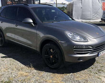 Серый Порше Каен, объемом двигателя 3 л и пробегом 380 тыс. км за 25900 $, фото 1 на Automoto.ua