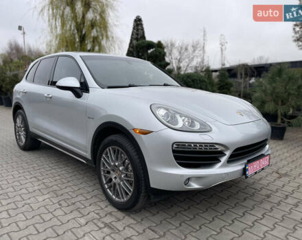 Сірий Порше Cayenne, об'ємом двигуна 3 л та пробігом 182 тис. км за 17999 $, фото 1 на Automoto.ua