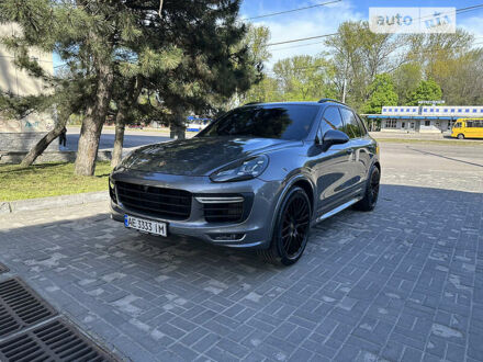 Порше Каен 2015 в Днепре (Днепропетровске) на Automoto.ua Серый Порше Каен, объемом двигателя 3.6 л и пробегом 92 тыс. км за 46500 $, фото 1 на Automoto.ua