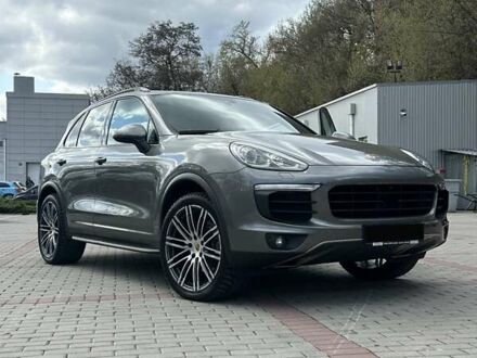 Порше Каен 2015 в Киеве на Automoto.ua Серый Порше Каен, объемом двигателя 2.97 л и пробегом 190 тыс. км за 34800 $, фото 1 на Automoto.ua