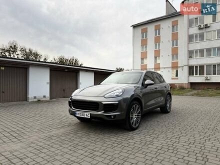 Порше Каен 2015 в Малине на Automoto.ua Серый Порше Каен, объемом двигателя 3 л и пробегом 94 тыс. км за 28700 $, фото 1 на Automoto.ua