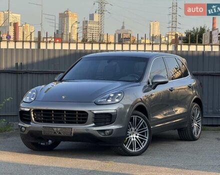 Сірий Порше Cayenne, об'ємом двигуна 3 л та пробігом 92 тис. км за 29900 $, фото 1 на Automoto.ua