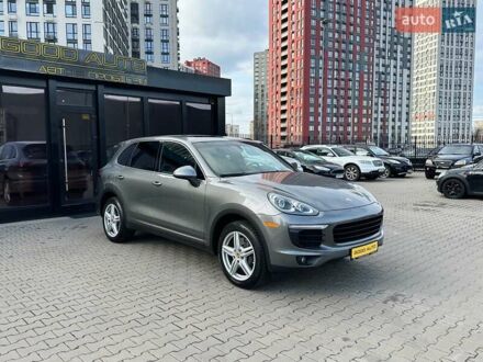 Порше Каен 2015 в Киеве на Automoto.ua Серый Порше Каен, объемом двигателя 3.6 л и пробегом 71 тыс. км за 25999 $, фото 1 на Automoto.ua