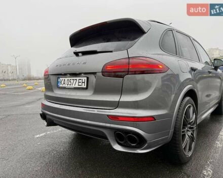 Сірий Порше Cayenne, об'ємом двигуна 4.13 л та пробігом 261 тис. км за 39900 $, фото 1 на Automoto.ua