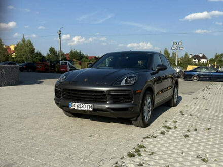 Порше Каен 2019 в Львове на Automoto.ua Серый Порше Каен, объемом двигателя 3 л и пробегом 99 тыс. км за 48700 $, фото 1 на Automoto.ua