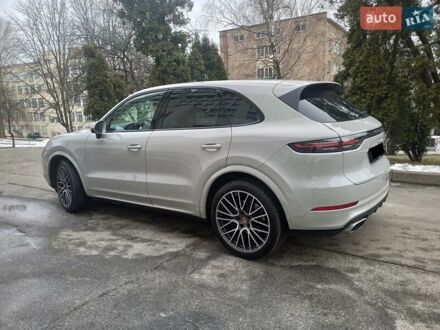 Порше Cayenne 2022 у Києві на Automoto.ua Сірий Порше Cayenne, об'ємом двигуна 3 л та пробігом 28 тис. км за 89900 $, фото 1 на Automoto.ua