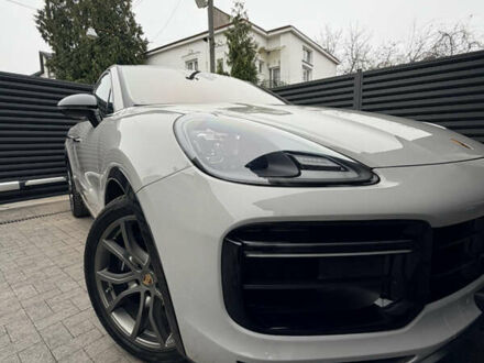 Серый Порше Каен, объемом двигателя 4 л и пробегом 38 тыс. км за 123840 $, фото 1 на Automoto.ua