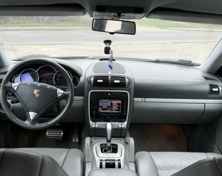 Синій Порше Cayenne, об'ємом двигуна 4.8 л та пробігом 220 тис. км за 4100 $, фото 11 на Automoto.ua