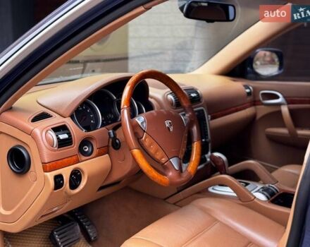 Синий Порше Каен, объемом двигателя 4.81 л и пробегом 274 тыс. км за 7500 $, фото 21 на Automoto.ua