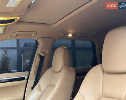 Синий Порше Каен, объемом двигателя 3.6 л и пробегом 250 тыс. км за 18800 $, фото 26 на Automoto.ua