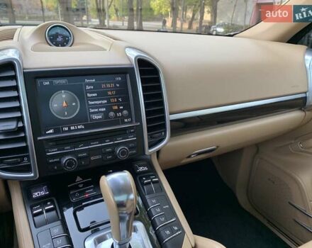 Синій Порше Cayenne, об'ємом двигуна 3.6 л та пробігом 214 тис. км за 19000 $, фото 31 на Automoto.ua