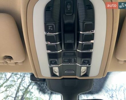 Синій Порше Cayenne, об'ємом двигуна 3.6 л та пробігом 214 тис. км за 19000 $, фото 28 на Automoto.ua