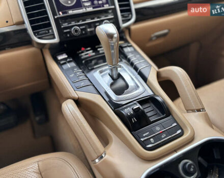 Синий Порше Каен, объемом двигателя 3.6 л и пробегом 250 тыс. км за 14800 $, фото 19 на Automoto.ua