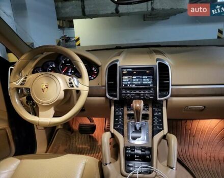 Синій Порше Cayenne, об'ємом двигуна 3 л та пробігом 207 тис. км за 25000 $, фото 9 на Automoto.ua