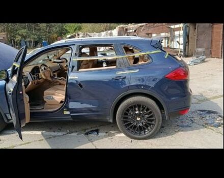 Синій Порше Cayenne, об'ємом двигуна 3.6 л та пробігом 350 тис. км за 10000 $, фото 4 на Automoto.ua