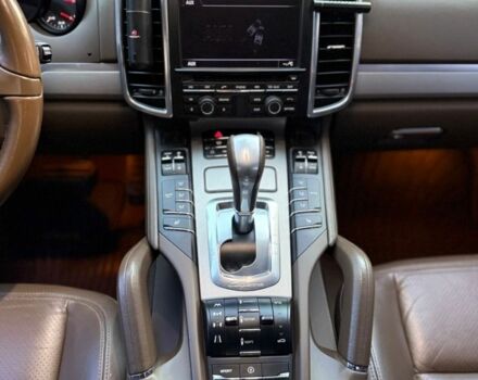 Синий Порше Каен, объемом двигателя 3.6 л и пробегом 133 тыс. км за 18500 $, фото 10 на Automoto.ua