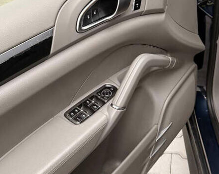 Синій Порше Cayenne, об'ємом двигуна 3 л та пробігом 290 тис. км за 18500 $, фото 15 на Automoto.ua