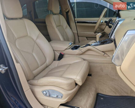 Синій Порше Cayenne, об'ємом двигуна 3.6 л та пробігом 139 тис. км за 22900 $, фото 8 на Automoto.ua