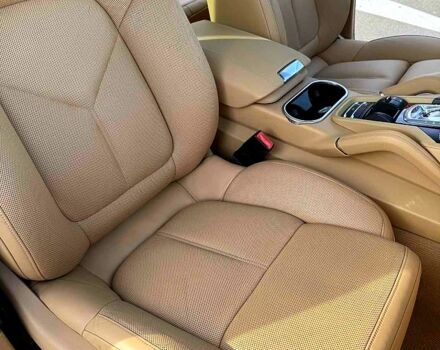 Синій Порше Cayenne, об'ємом двигуна 3 л та пробігом 212 тис. км за 26500 $, фото 10 на Automoto.ua