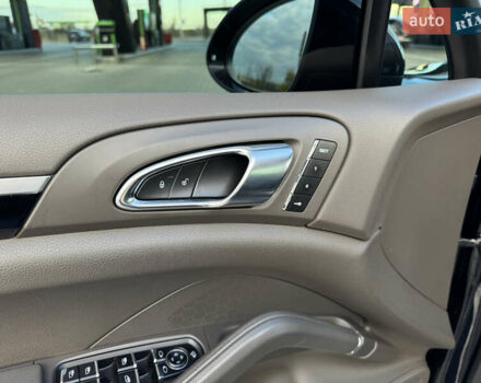 Синій Порше Cayenne, об'ємом двигуна 3 л та пробігом 153 тис. км за 34000 $, фото 21 на Automoto.ua