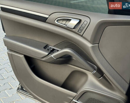 Синій Порше Cayenne, об'ємом двигуна 3 л та пробігом 153 тис. км за 34000 $, фото 20 на Automoto.ua