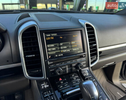 Синій Порше Cayenne, об'ємом двигуна 3 л та пробігом 153 тис. км за 34000 $, фото 30 на Automoto.ua