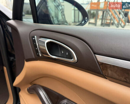 Синий Порше Каен, объемом двигателя 4.8 л и пробегом 142 тыс. км за 31900 $, фото 29 на Automoto.ua