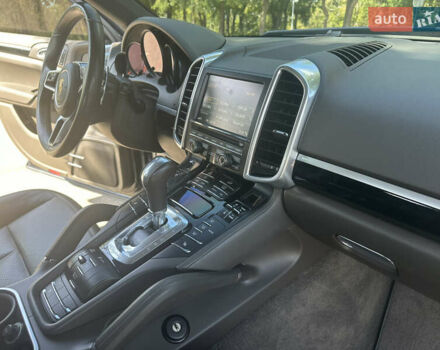 Синий Порше Каен, объемом двигателя 2.97 л и пробегом 151 тыс. км за 37700 $, фото 36 на Automoto.ua