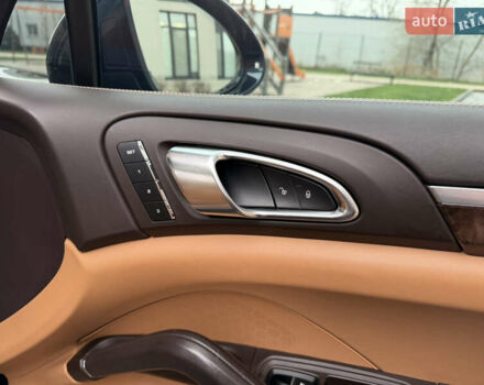 Синий Порше Каен, объемом двигателя 4.8 л и пробегом 142 тыс. км за 31900 $, фото 26 на Automoto.ua