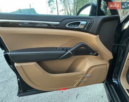 Синий Порше Каен, объемом двигателя 4.81 л и пробегом 142 тыс. км за 35500 $, фото 12 на Automoto.ua