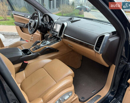 Синий Порше Каен, объемом двигателя 4.8 л и пробегом 142 тыс. км за 31900 $, фото 30 на Automoto.ua