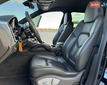 Синій Порше Cayenne, об'ємом двигуна 3 л та пробігом 153 тис. км за 34000 $, фото 16 на Automoto.ua