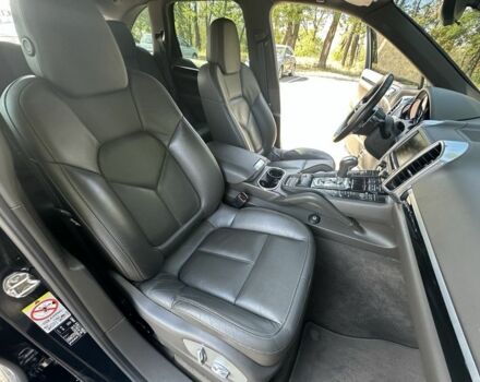 Синий Порше Каен, объемом двигателя 3 л и пробегом 151 тыс. км за 34500 $, фото 10 на Automoto.ua