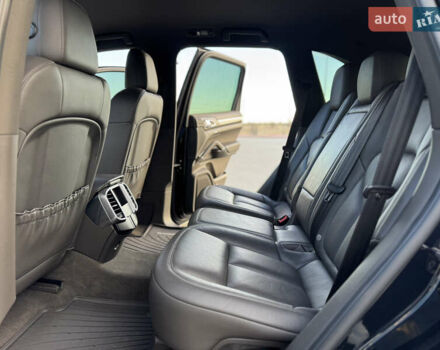 Синій Порше Cayenne, об'ємом двигуна 3 л та пробігом 153 тис. км за 34000 $, фото 32 на Automoto.ua