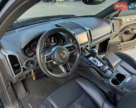 Синій Порше Cayenne, об'ємом двигуна 3 л та пробігом 153 тис. км за 34000 $, фото 17 на Automoto.ua