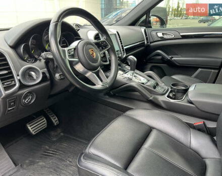 Синій Порше Cayenne, об'ємом двигуна 3 л та пробігом 116 тис. км за 33990 $, фото 11 на Automoto.ua