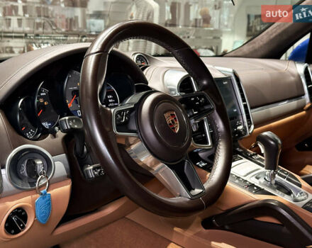 Синий Порше Каен, объемом двигателя 4.13 л и пробегом 188 тыс. км за 45000 $, фото 17 на Automoto.ua