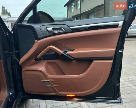 Синий Порше Каен, объемом двигателя 3.6 л и пробегом 245 тыс. км за 22000 $, фото 28 на Automoto.ua