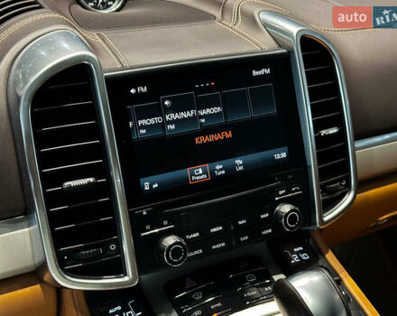 Синий Порше Каен, объемом двигателя 4.13 л и пробегом 188 тыс. км за 45000 $, фото 25 на Automoto.ua