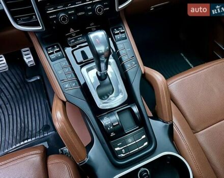 Синий Порше Каен, объемом двигателя 3.6 л и пробегом 245 тыс. км за 22000 $, фото 35 на Automoto.ua