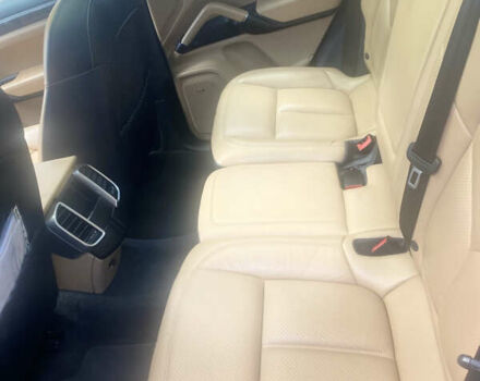 Порше Каен 2016 в Львове на Automoto.ua Синий Порше Каен, объемом двигателя 3 л и пробегом 132 тыс. км за 35500 $, фото 3 на Automoto.ua