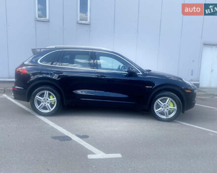 Порше Каен 2016 в Львове на Automoto.ua Синий Порше Каен, объемом двигателя 3 л и пробегом 132 тыс. км за 35500 $, фото 14 на Automoto.ua