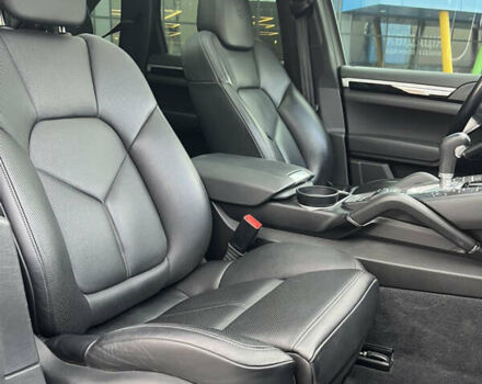 Синий Порше Каен, объемом двигателя 3 л и пробегом 116 тыс. км за 29950 $, фото 11 на Automoto.ua