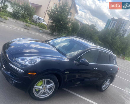 Порше Каен 2016 в Львове на Automoto.ua Синий Порше Каен, объемом двигателя 3 л и пробегом 132 тыс. км за 35500 $, фото 18 на Automoto.ua