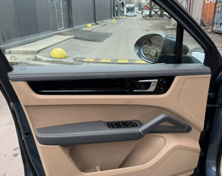 Синий Порше Каен, объемом двигателя 3 л и пробегом 69 тыс. км за 62500 $, фото 8 на Automoto.ua