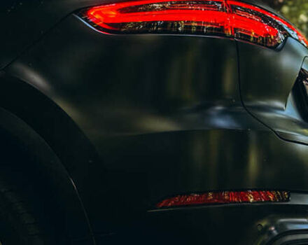 Синий Порше Каен, объемом двигателя 4 л и пробегом 112 тыс. км за 76000 $, фото 3 на Automoto.ua