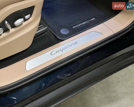 Синий Порше Каен, объемом двигателя 3 л и пробегом 78 тыс. км за 52314 $, фото 24 на Automoto.ua